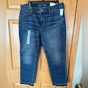NWT Old Navy boyfriend jeans size 10